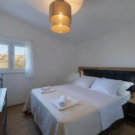 Semesterbostad Family Little Paradise