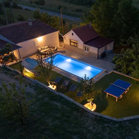 Family Little Paradise Semesterbostad *