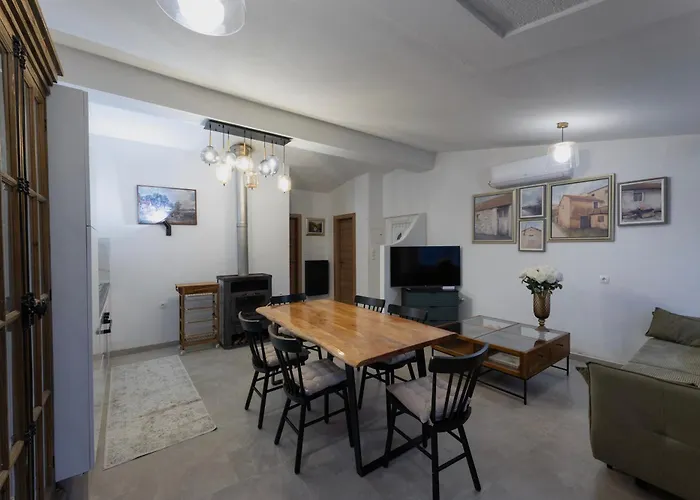 Family Little Paradise